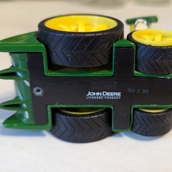 Rare, vintage John Deere fantasy combo die-cast tractor - Picture 6 of 6